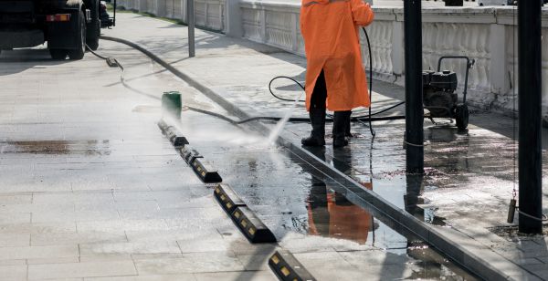 Parking Lot Pressure Washing in Gallatin