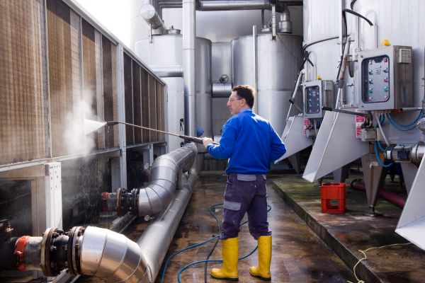 Business Pressure Washing in Gallatin